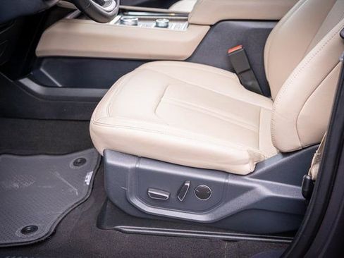 Used 2024 Ford Expedition Max Limited image 14