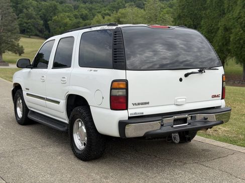 Used 2004 GMC Yukon SLE AWD/4WD image 4