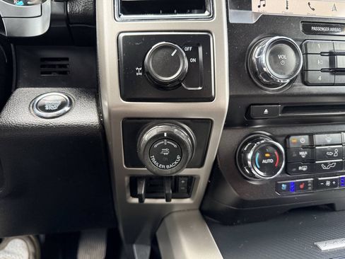 Used 2018 Ford F150 Lariat RWD image 24
