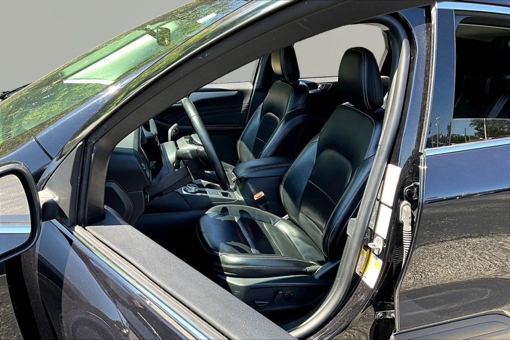 Used 2024 Ford Escape Platinum AWD/4WD image 21