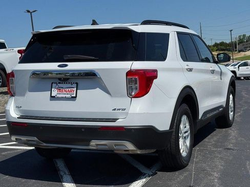 Used 2022 Ford Explorer XLT w/ Equipment Group 202A AWD/4WD image 3