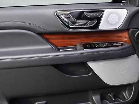 Certified 2023 Lincoln Navigator Reserve image 23