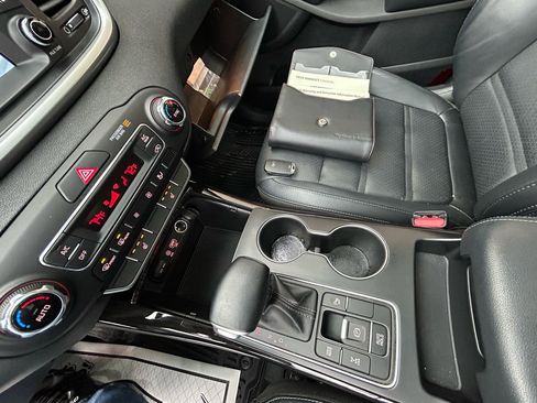 Used 2020 Kia Sorento EX image 15