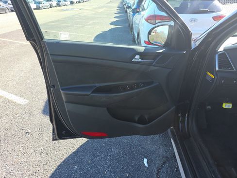 Used 2017 Hyundai Tucson SE image 11