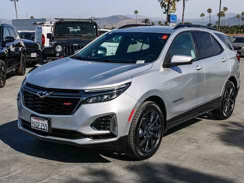 Used 2022 Chevrolet Equinox RS FWD image 4