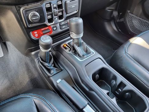 Used 2023 Jeep Wrangler Unlimited Rubicon 4xe w/ Safety Group image 20