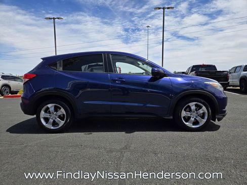 Used 2017 Honda HR-V EX image 7