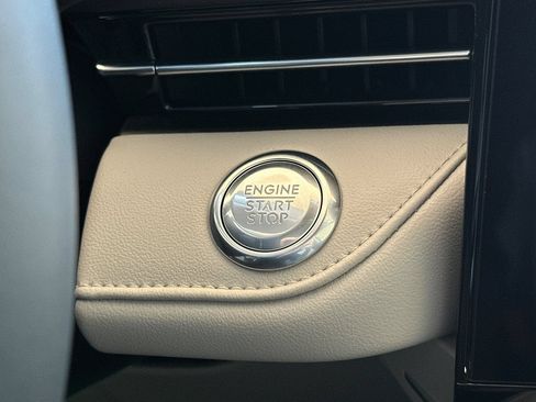 New 2026 Lincoln Nautilus Reserve AWD/4WD image 22