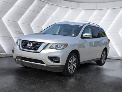 Used 2018 Nissan Pathfinder S FWD image 6
