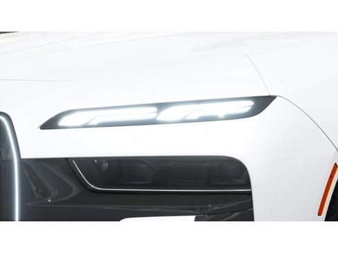 Used 2026 BMW 760i xDrive w/ Executive Package AWD/4WD image 6