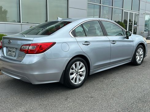 Used 2017 Subaru Legacy 2.5i Premium w/ Popular Package #1 AWD/4WD image 7