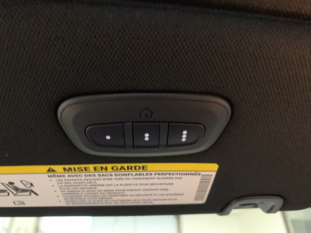 Used 2026 Chrysler Pacifica Select FWD image 24