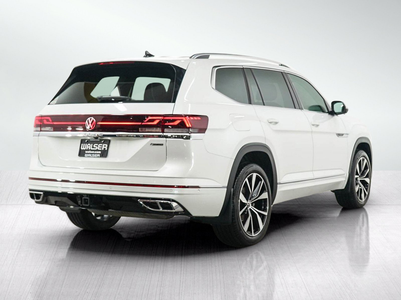 Used 2025 Volkswagen Atlas SEL Premium R-Line AWD/4WD image 5
