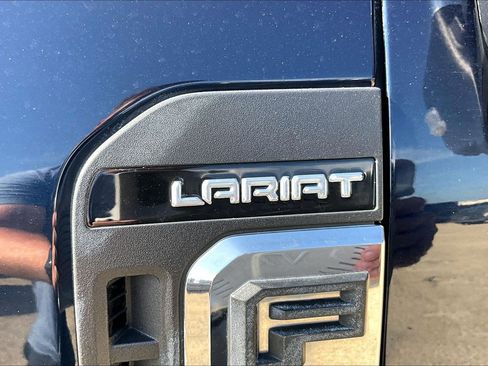 Used 2023 Ford F250 Lariat w/ Lariat Ultimate Package AWD/4WD image 8