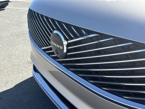 New 2026 Volvo XC90 B5 Plus w/ Protection Package image 30