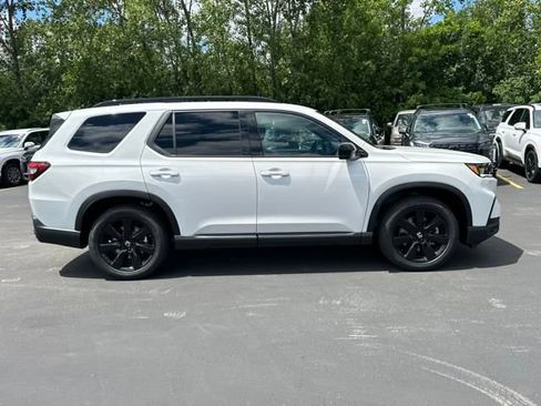 New 2025 Honda Pilot Black Edition image 6