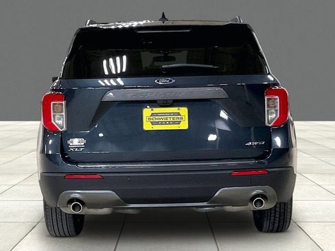 Certified 2024 Ford Explorer XLT w/ Equipment Group 202A AWD/4WD image 4