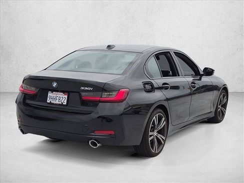 Used 2023 BMW 330i Sedan w/ Convenience Package RWD image 5