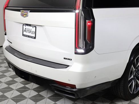 Used 2022 Cadillac Escalade ESV Sport image 52