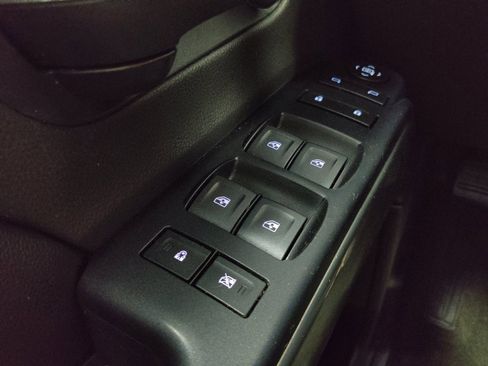 Used 2018 Chevrolet Silverado 1500 LT RWD image 27