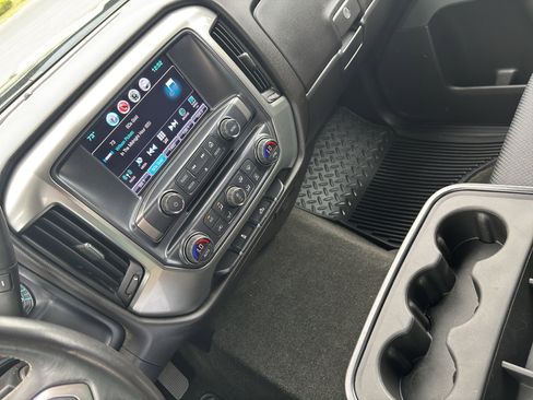 Used 2018 Chevrolet Silverado 1500 LT w/ All Star Edition image 11