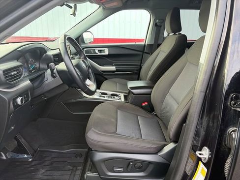 Used 2023 Ford Explorer XLT AWD/4WD image 22