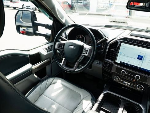 Used 2022 Ford F350 Limited image 9