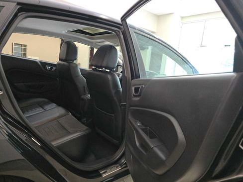 Used 2014 Ford Fiesta Titanium FWD image 27