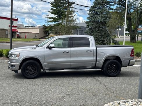 Used 2019 RAM 1500 Laramie AWD/4WD image 5
