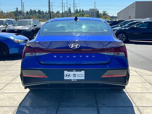 Certified 2025 Hyundai Elantra SEL FWD image 6
