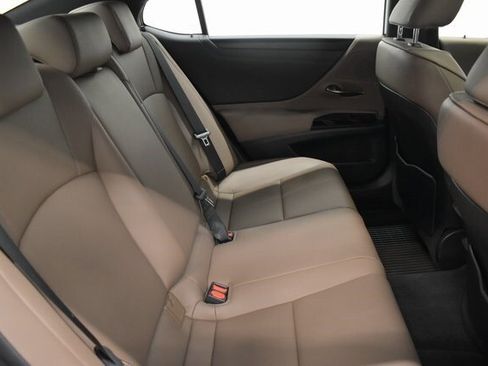 Used 2024 Lexus ES 350 image 19