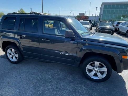 Used 2014 Jeep Patriot Latitude AWD/4WD image 3