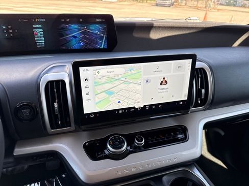 Certified 2025 Ford Expedition Max Active image 18