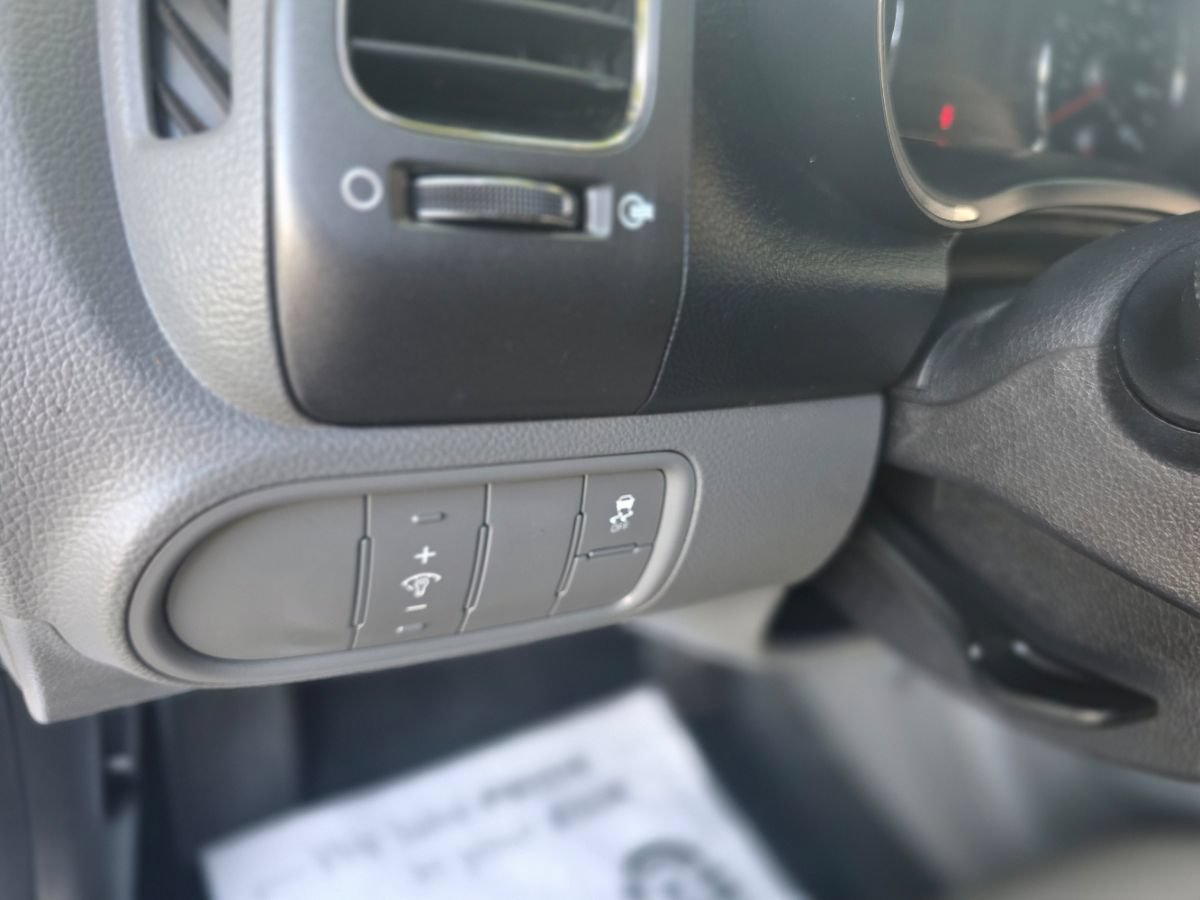 Used 2018 Kia Forte LX FWD image 16