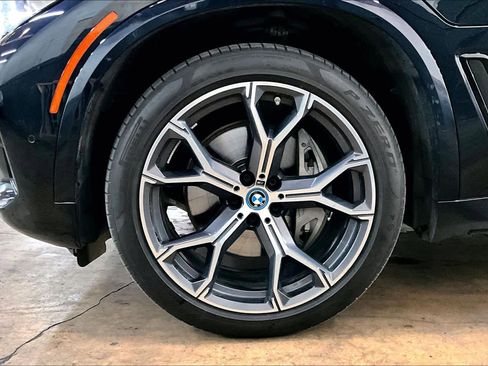 Certified 2023 BMW X5 xDrive45e w/ M Sport Package image 12