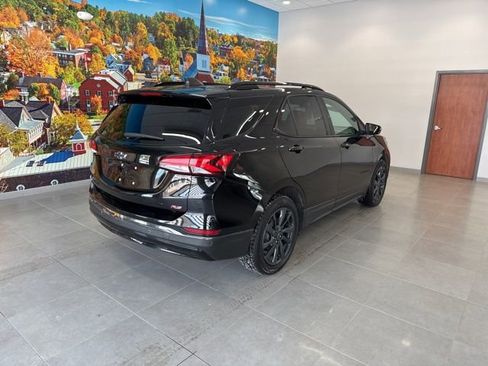 Used 2022 Chevrolet Equinox RS w/ RS Leather Package AWD/4WD image 6