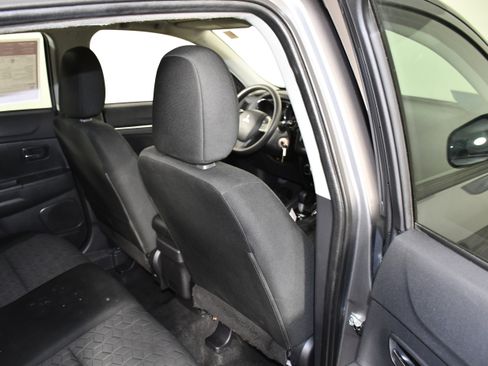 Used 2023 Mitsubishi Outlander Sport ES AWD/4WD image 43