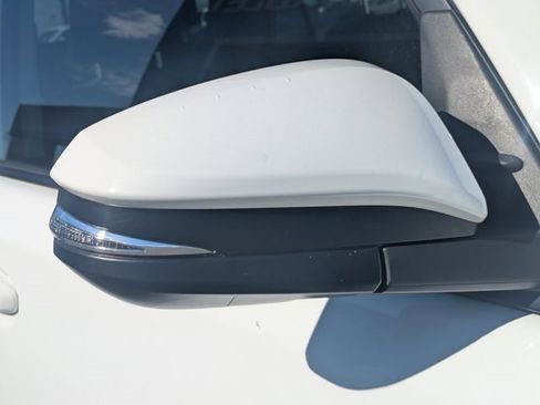 Used 2022 Toyota 4Runner SR5 Premium image 9