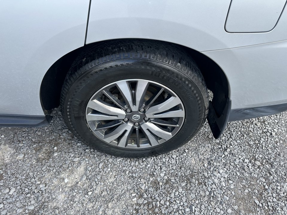 Used 2018 Nissan Pathfinder SL FWD image 23