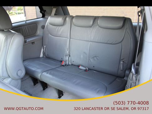 Used 2010 Toyota Sienna XLE Limited FWD image 15