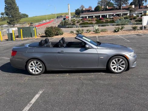 Used 2013 BMW 328i Convertible RWD image 4