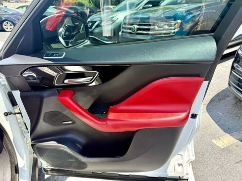 Used 2017 Jaguar F-PACE R-Sport image 24