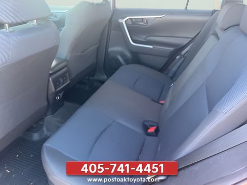 Used 2020 Toyota RAV4 LE w/ All Weather Liner Package AWD/4WD image 17