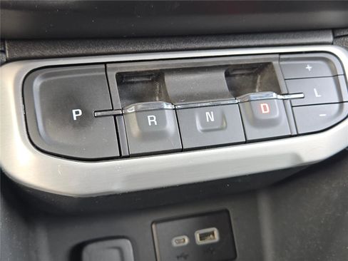 Used 2023 GMC Acadia SLE AWD/4WD image 25