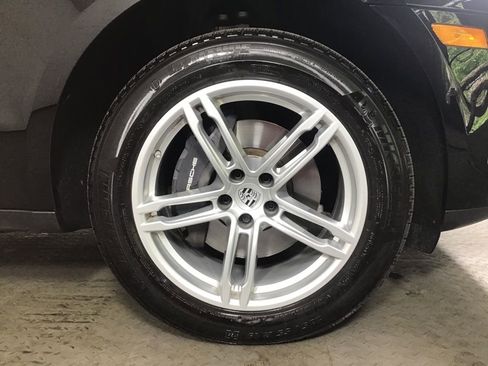 Certified 2026 Porsche Macan AWD/4WD image 14