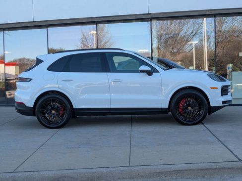 New 2026 Porsche Cayenne S image 8
