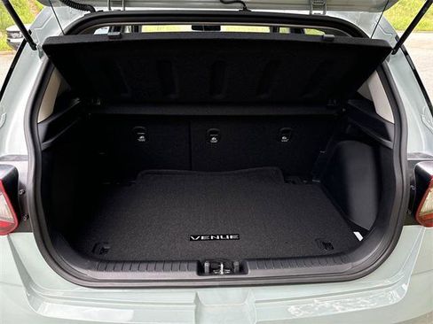 New 2025 Hyundai Venue Limited image 14