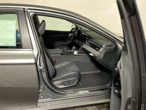New 2026 Toyota Camry XLE AWD/4WD image 37