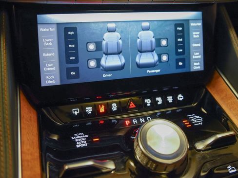 Used 2022 Jeep Grand Wagoneer Series II w/ Premium Group II image 20