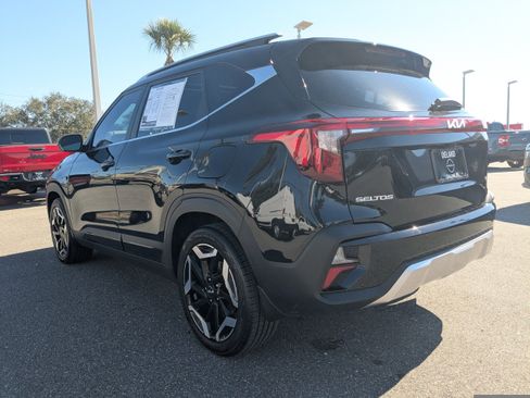 Used 2025 Kia Seltos SX w/ SX Sunroof Package image 6